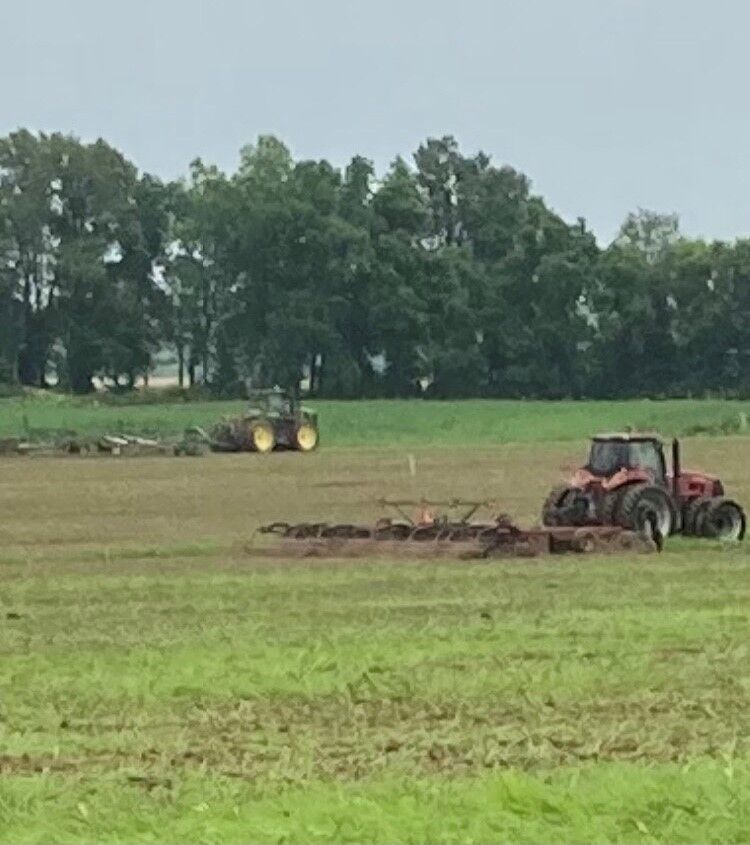 Ullin neighbors help plant soybeans for farmer diagnosed with cancer